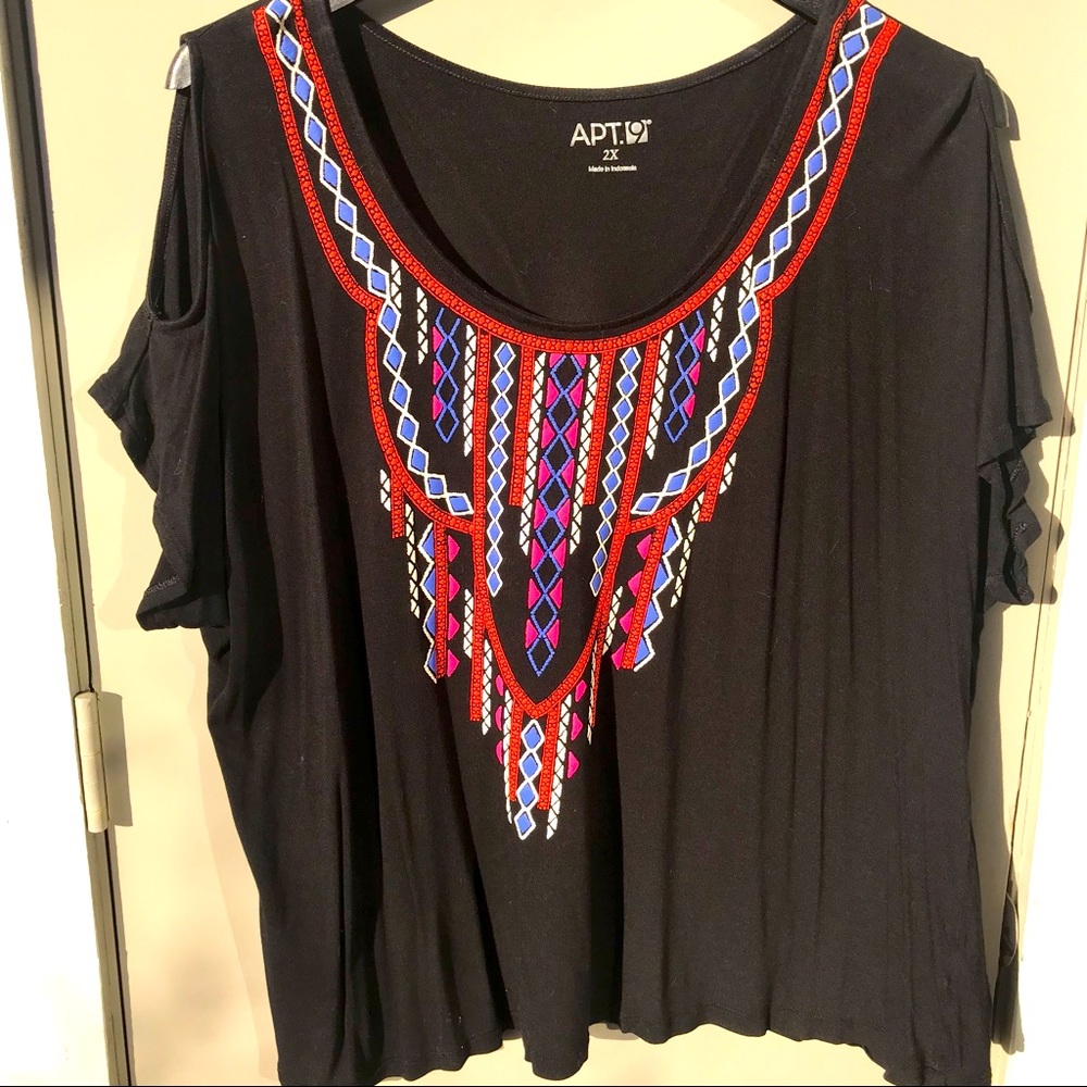 2X Aztec inspired, cold shoulder top from Apt. 9